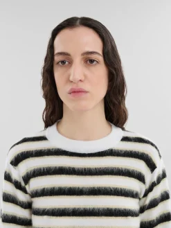 Knitwear><noscript><img width=
