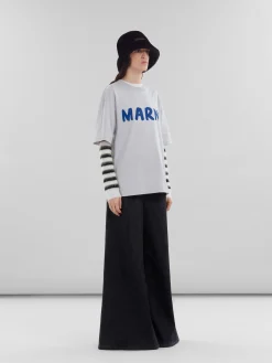 Knitwear><noscript><img width=