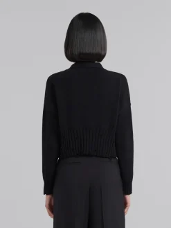Knitwear><noscript><img width=