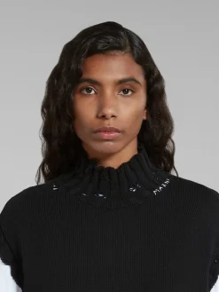 Knitwear><noscript><img width=