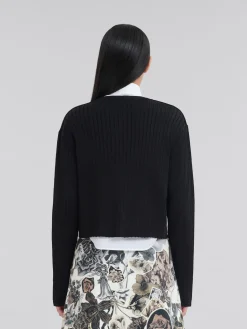 Knitwear><noscript><img width=