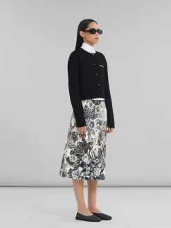 Knitwear><noscript><img width=