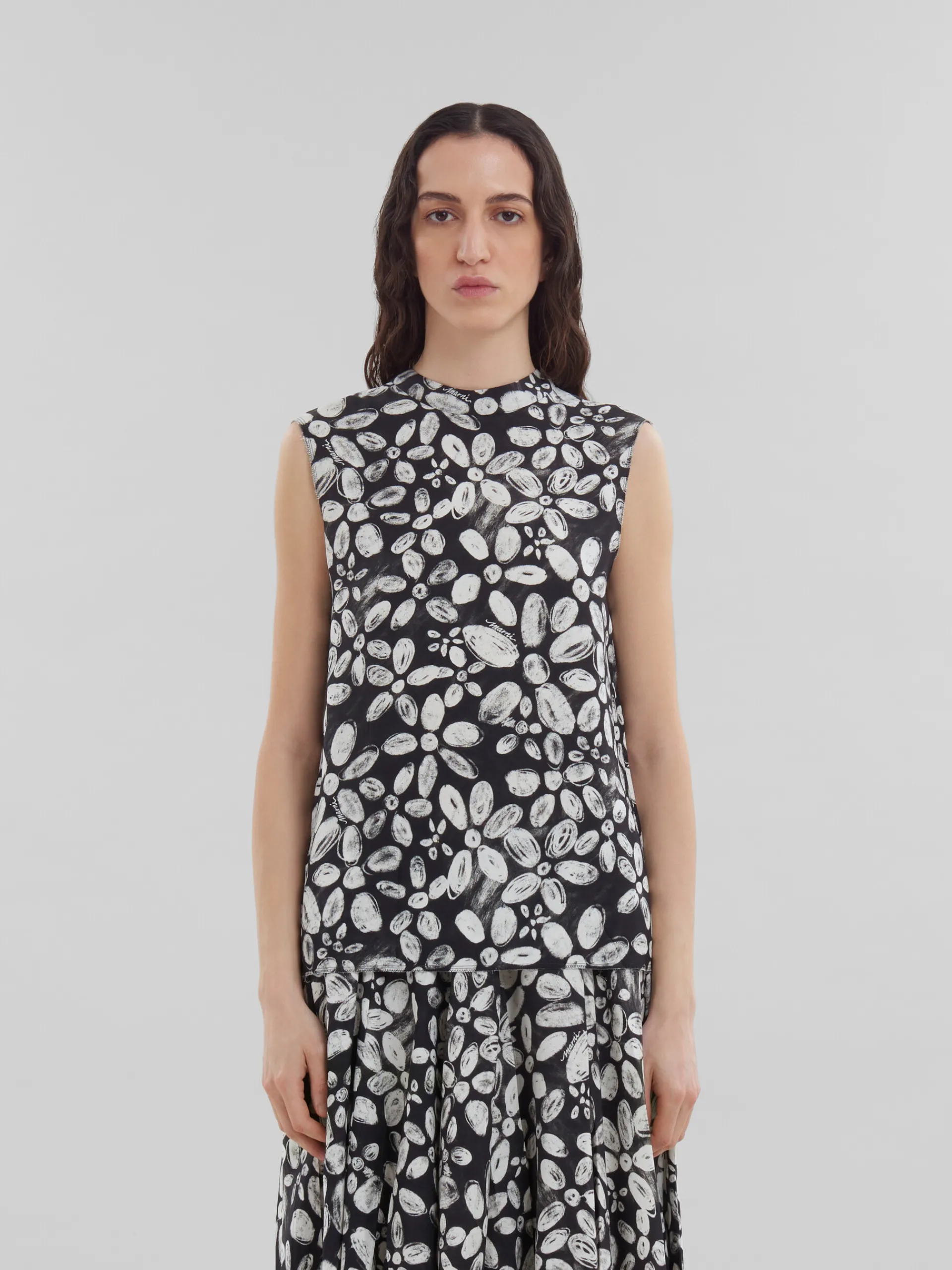 Matching Sets | Tops & T-Shirts>Marni Satin-back Crêpe Sleeveless Top With Blooming Print BLACK