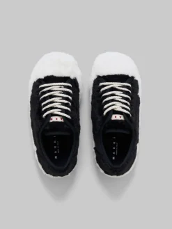 Sneakers><noscript><img width=