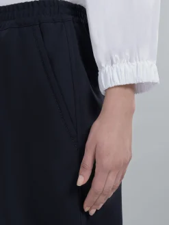 Pants><noscript><img width=