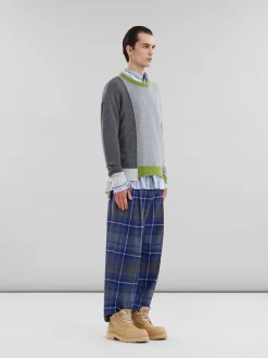 Knitwear><noscript><img width=