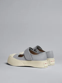 Sneakers | Pablo><noscript><img width=