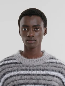 Knitwear><noscript><img width=