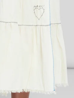 Skirts><noscript><img width=