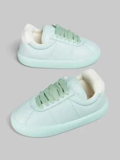 Sneakers><noscript><img width=