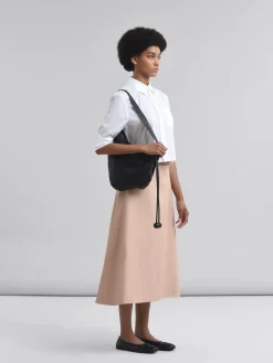 Skirts><noscript><img width=