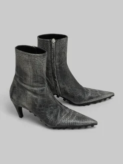 Boots><noscript><img width=