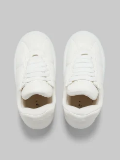 Sneakers><noscript><img width=
