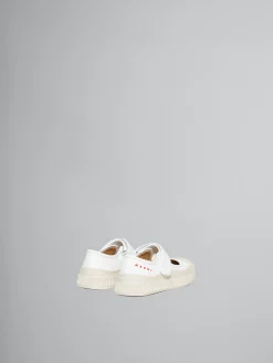 Kids><noscript><img width=