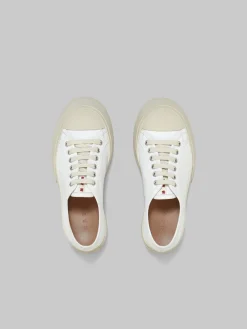 Sneakers | Pablo><noscript><img width=