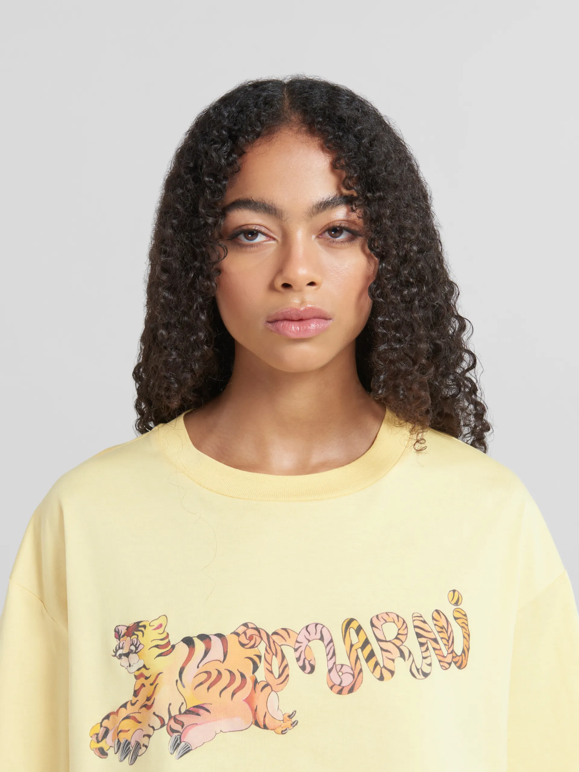 Tops & T-Shirts>Marni Yellow Organic Jersey Cropped T-shirt With Print CITRUS